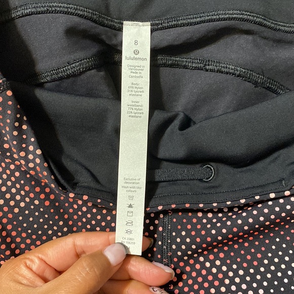 NWT: Lululemon Speed MR Tight, 28” SW REFLECTIVE. Size 8. - Picture 8 of 12